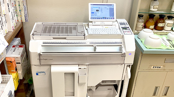 下山サカエ薬局の調剤器具