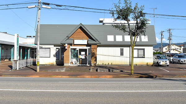 いずみ薬局の外観