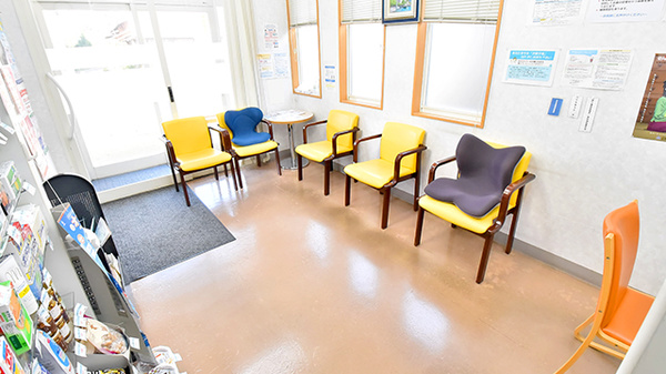 ついじ調剤薬局の待合スペース
