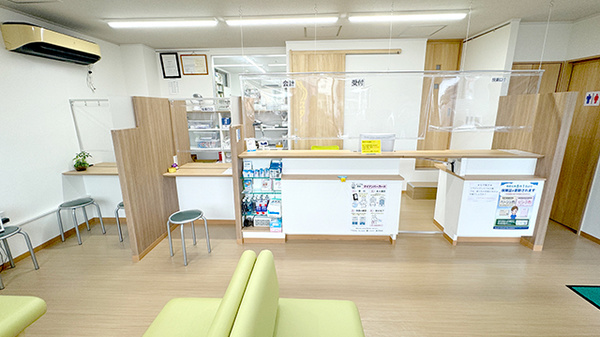 とよだ薬局の受付/カウンター