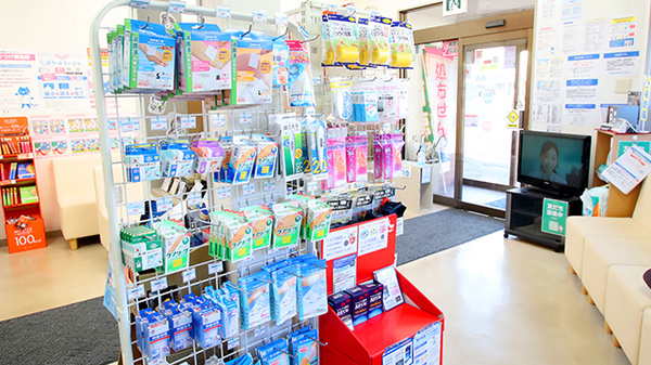 トリム薬局 新井店の雑貨品