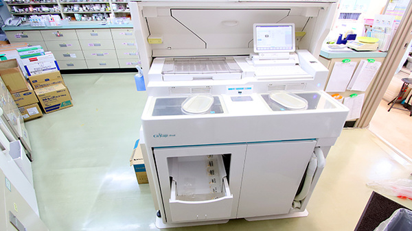 トリム薬局 新井店の調剤器具