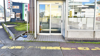 トリム薬局 湯沢店の入口