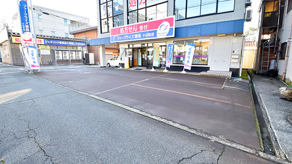 ファーマライズ薬局　十日町店の駐車場