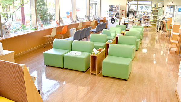 みのり薬局の待合スペース