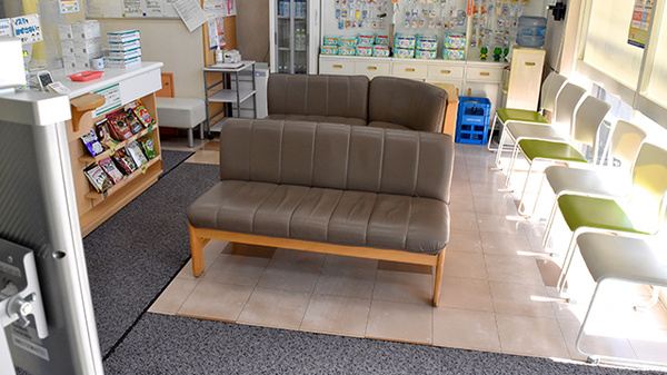 みゆき薬局の待合スペース
