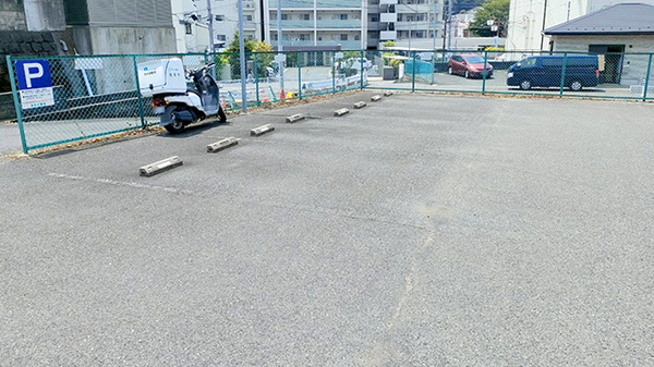 あおば薬局の駐車場