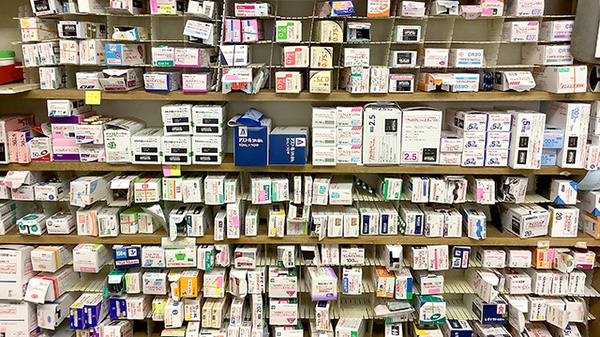 薬棚