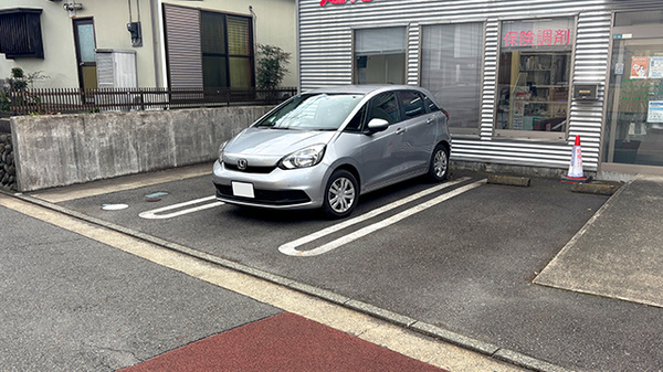 エル薬局厚木緑ケ丘店の駐車場