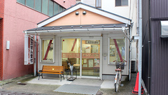 カシワバ薬局阪東橋店の外観