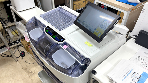 薬局トモズ 今井南町店の調剤器具
