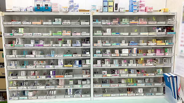 薬棚