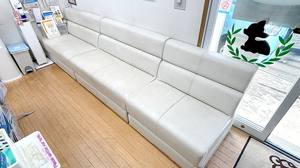 こじか薬局銀座通り店の待合スペース