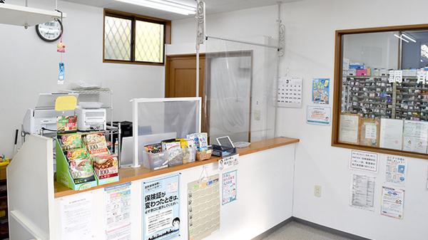 つづきが丘薬局の受付/カウンター