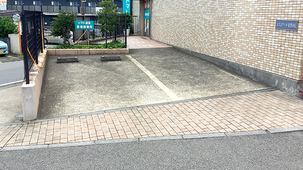 トマト薬局希望が丘店の駐車場
