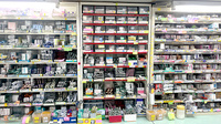 ひかり薬局の薬棚