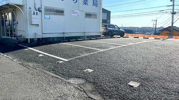 ひかり薬局の駐車場