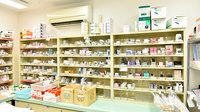 ファーマライズ薬局 山手町店の薬棚