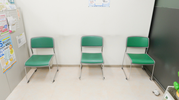 ファイン薬局川崎店の待合スペース