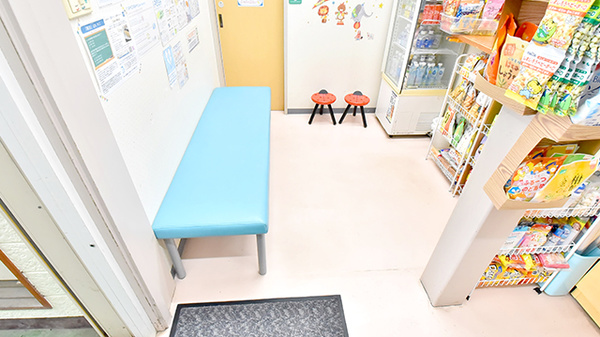 クオール薬局稲村ヶ崎店の待合スペース