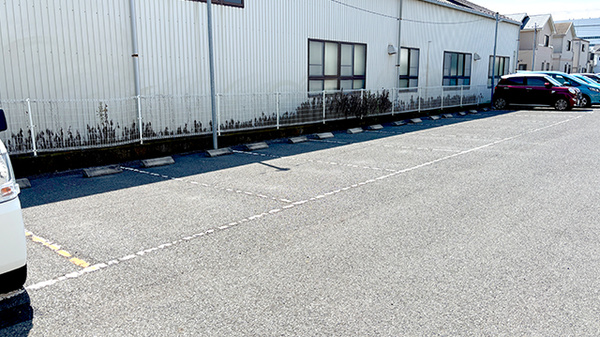 みつばち薬局平塚店の駐車場