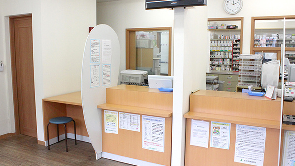 阪神調剤薬局　鷺沼店の受付/カウンター