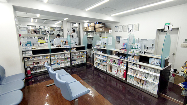 日本調剤上大岡薬局の受付/カウンター
