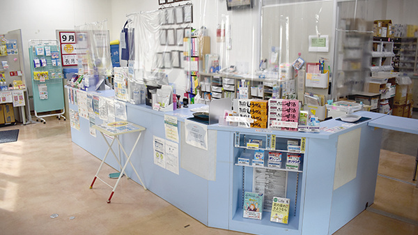 なないろ調剤薬局の受付/カウンター