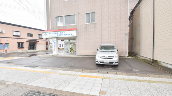 五所川原調剤薬局の駐車場