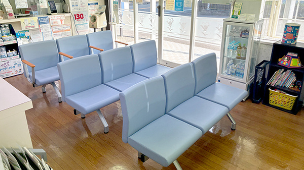 ききょう薬局菊川店の待合スペース