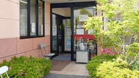 サンライズ薬局大岡店の入口