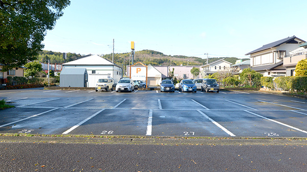 たま薬局伊東店の駐車場