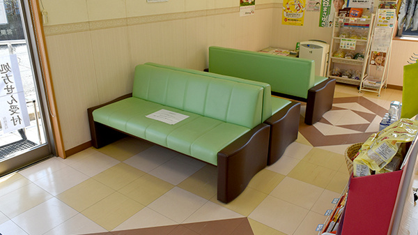 あい・ハート薬局　渋川店の待合スペース