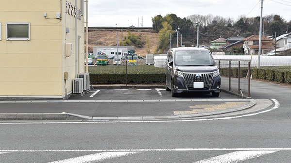 まごころ薬局大久保店の駐車場