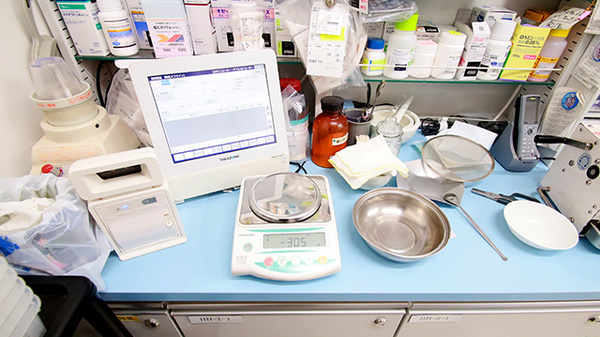 みなみ薬局の調剤器具