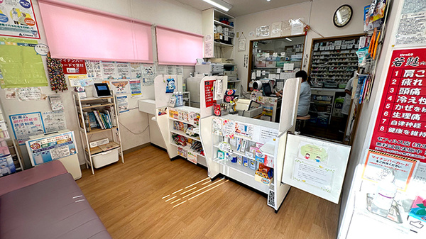 石川薬局曲金店の受付/カウンター