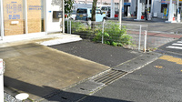 天神みつる薬局の駐車場