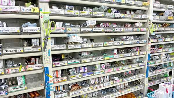 うさぎ薬局　仁科店の薬棚