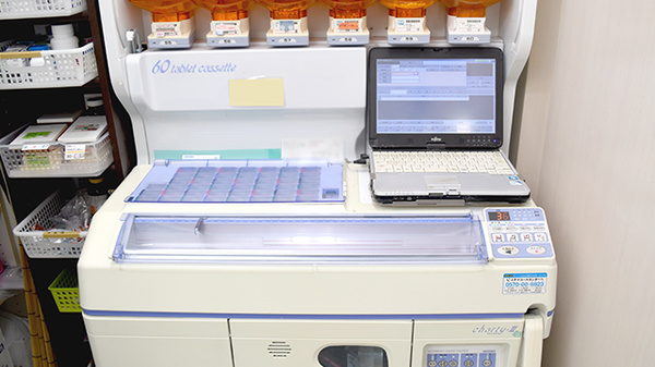 牧沢薬局の調剤器具