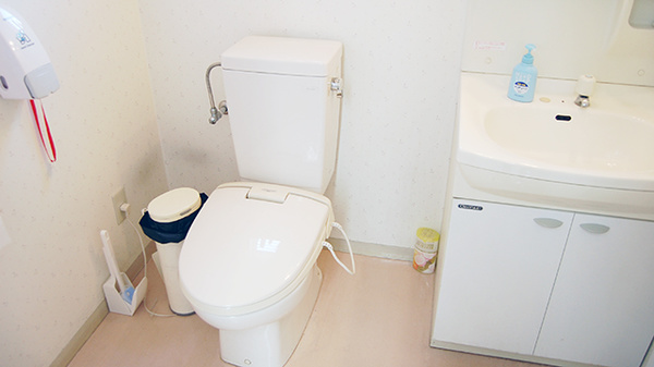 高尾コメヤ薬局のお手洗い