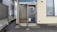 チューリップ成町薬局の入口