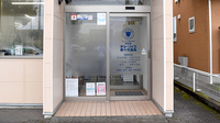 チューリップ野々市薬局の入口
