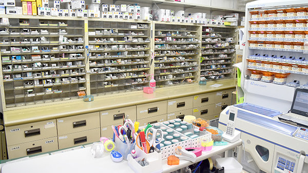 箔山堂　向本折店の調剤室
