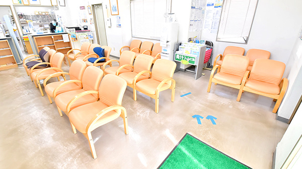 クオール薬局茂原店の待合スペース
