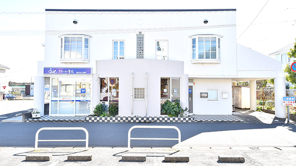 クオール薬局東部台店の外観