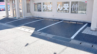 たから薬局北総店の駐車場