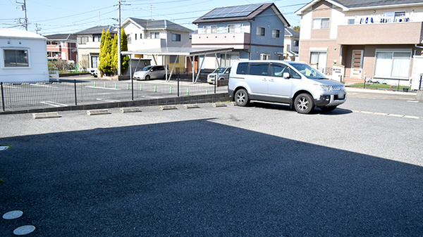 はとりの薬局の駐車場