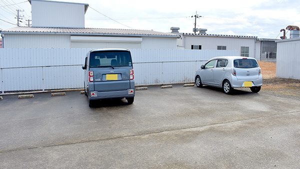 ヒロ薬局木更津店の駐車場