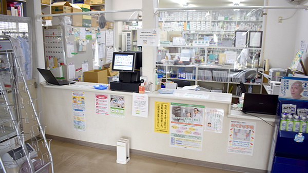 ベル薬局　玉前店の受付/カウンター