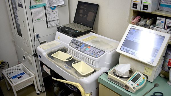 ベル薬局　玉前店の調剤器具